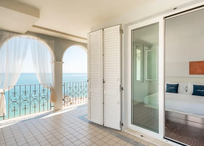 Life Hotel Seaview & Spa